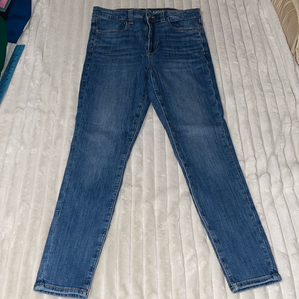 American Eagle Super High Rise Jegging | Size 6 Short